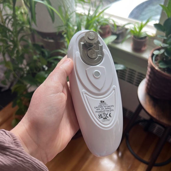 KitchenMama Automatic Can Opener - Picture 2 of 2